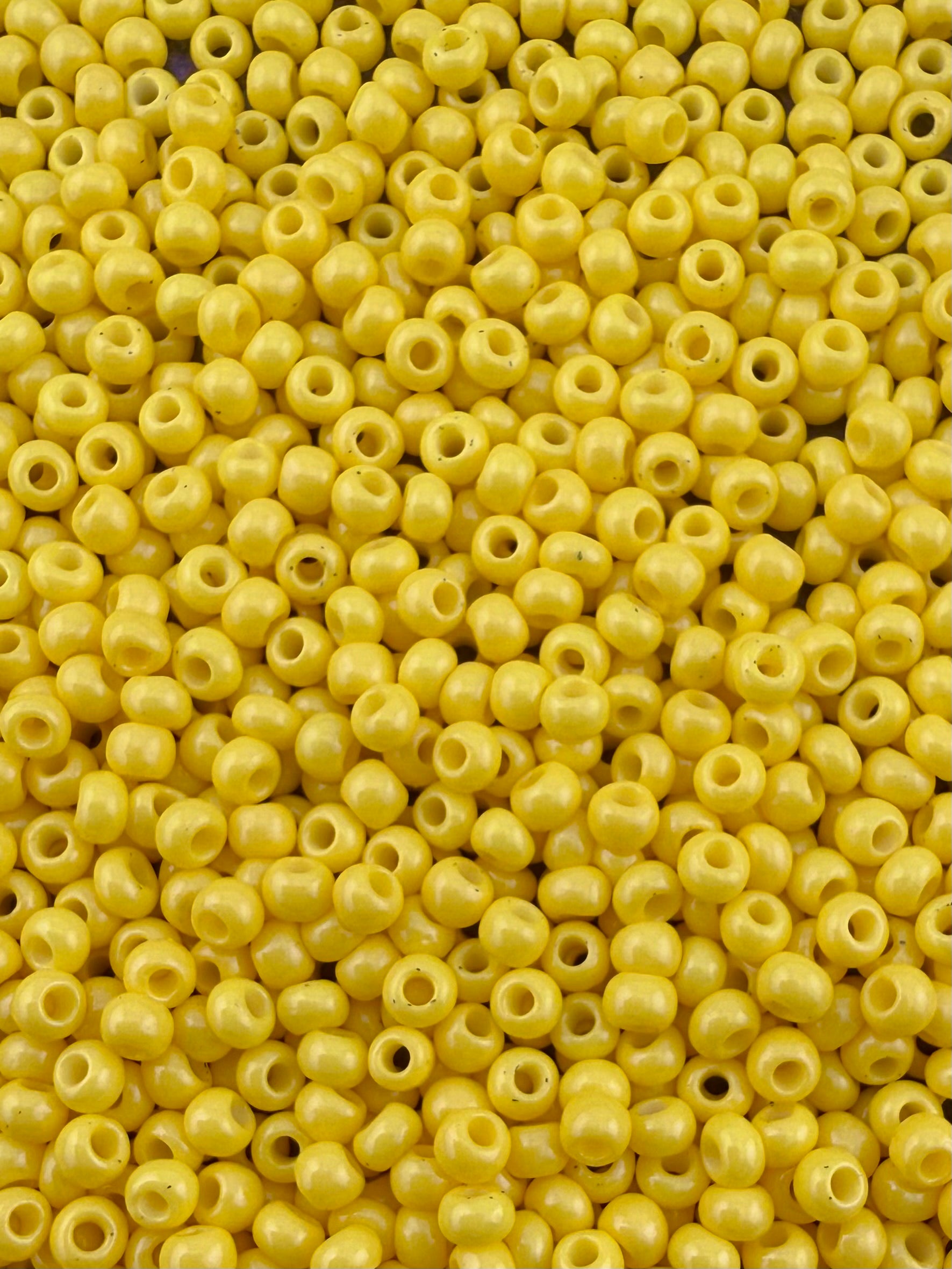 Mino Seed Beads 11/0 Lemon Yellow