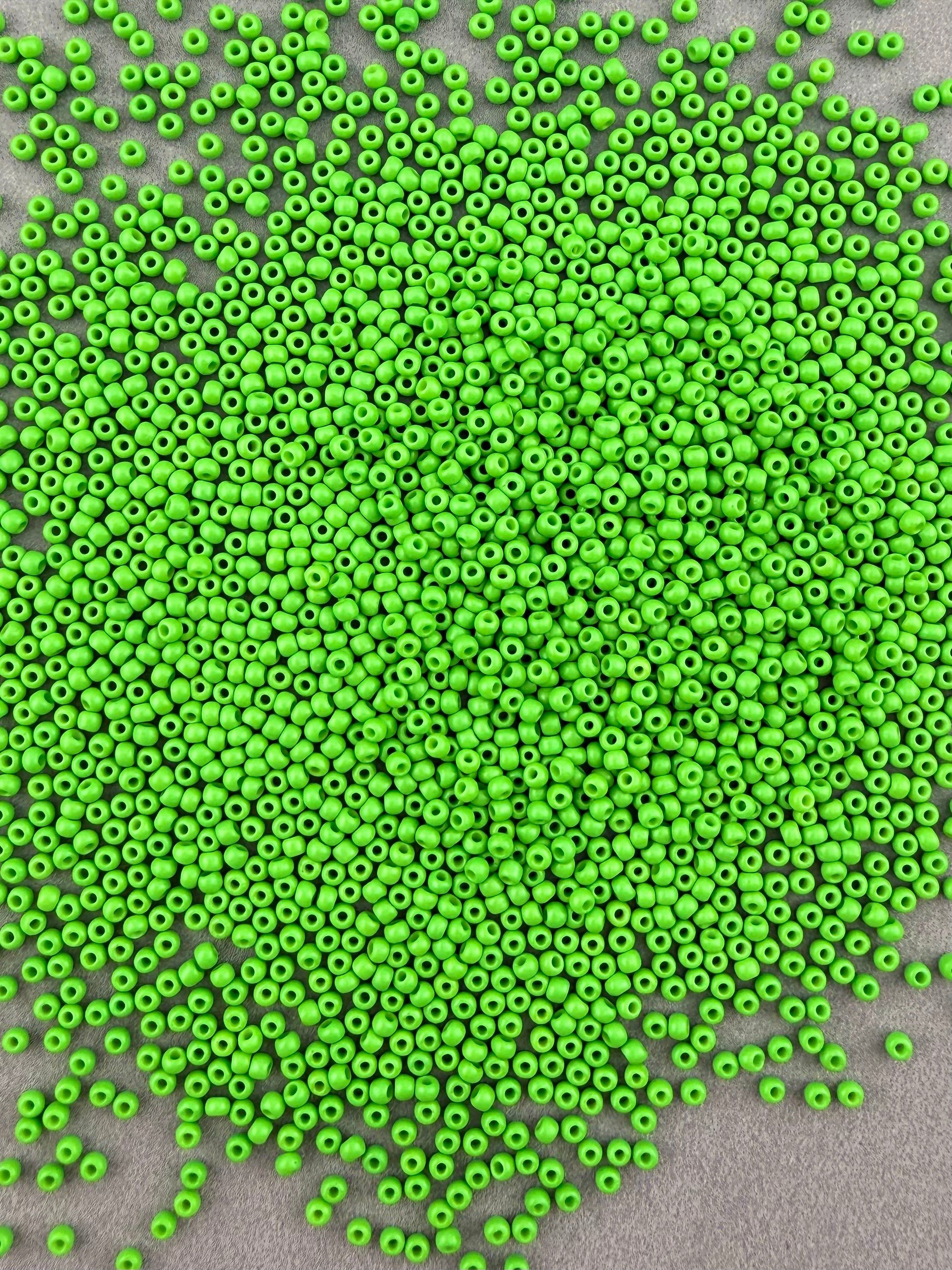 Mino Seed Beads 11/0 Light Green