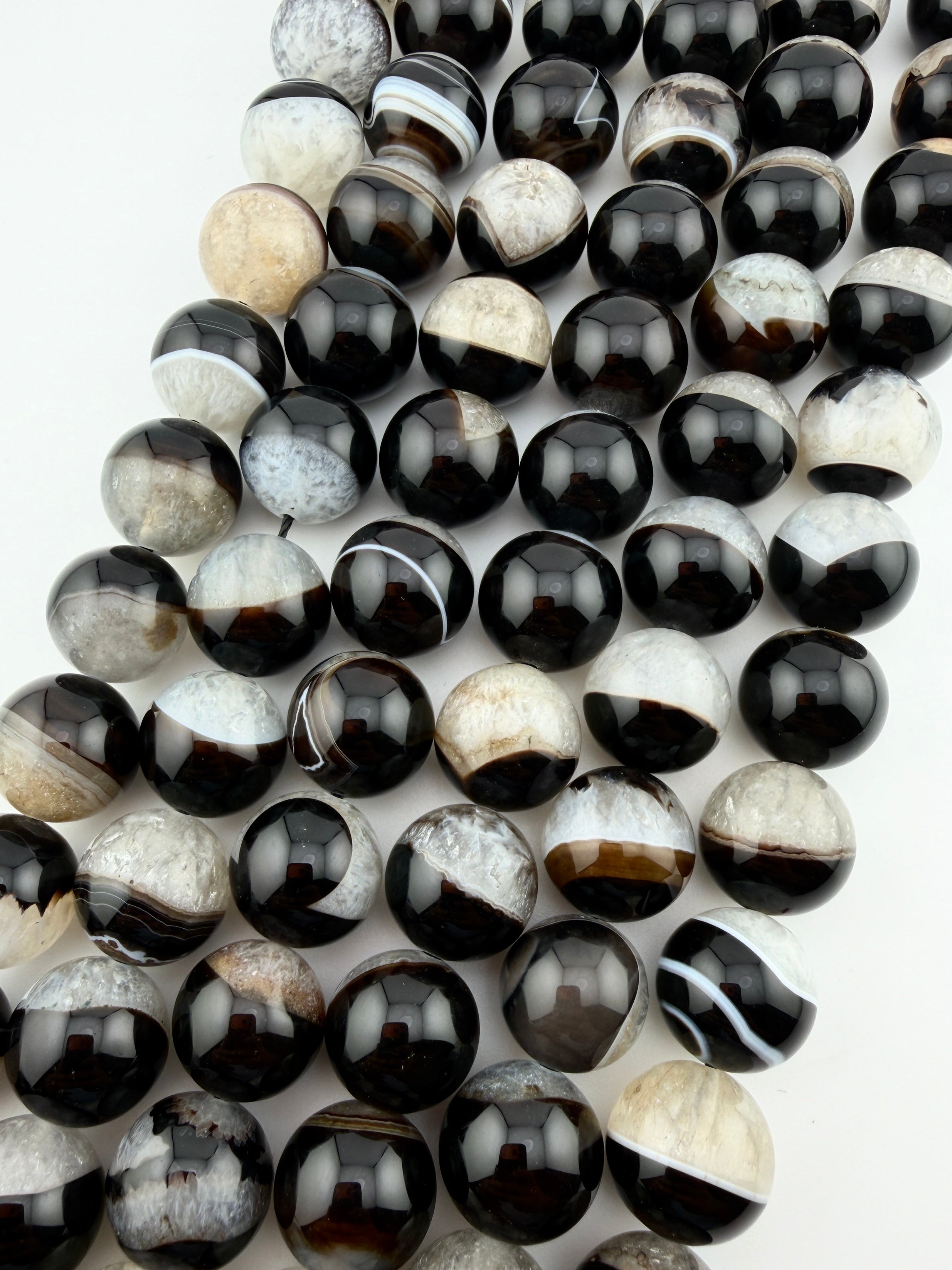 16mm Black Banded Agate