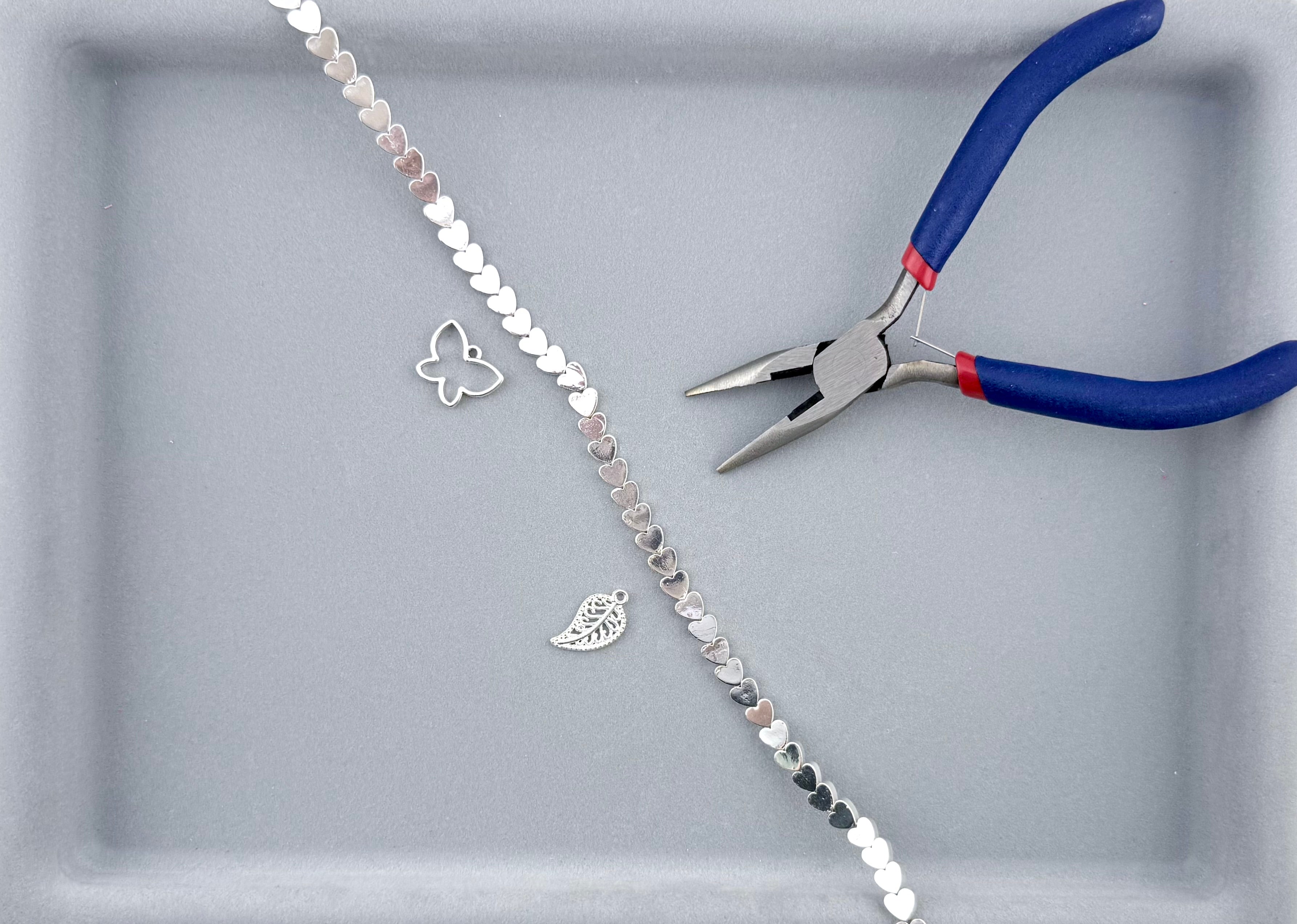 2.5x6mm Hematite Flat Heart Silver