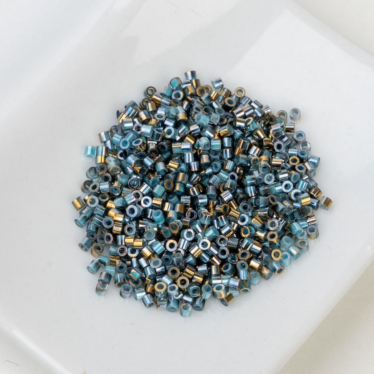 Cylin Bead 11/0 25g Bag Gilded Halo Crystal Aqua