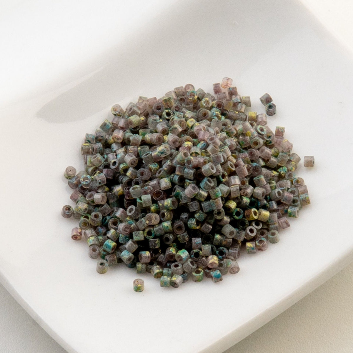 Cylin Bead 11/0 25g Bag Verdara Cloudstone