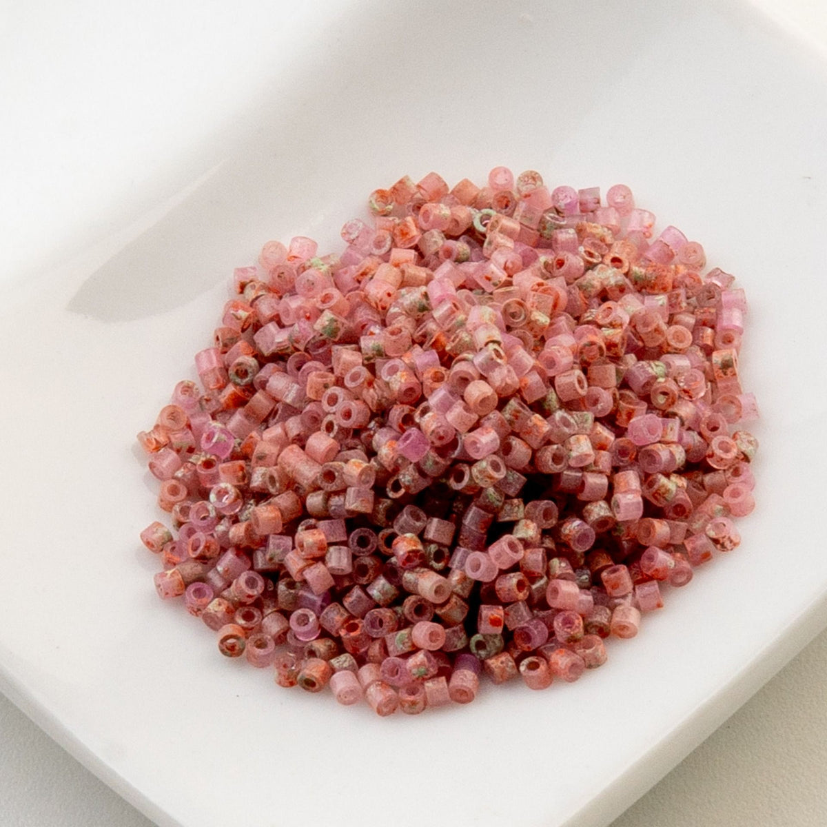 Cylin Bead 11/0 25g Bag Verdara Wild Orchid