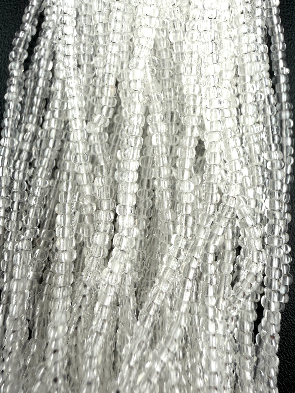 11/0 Sheen Chartlotte 2-Cut Crystal 00050 Hank