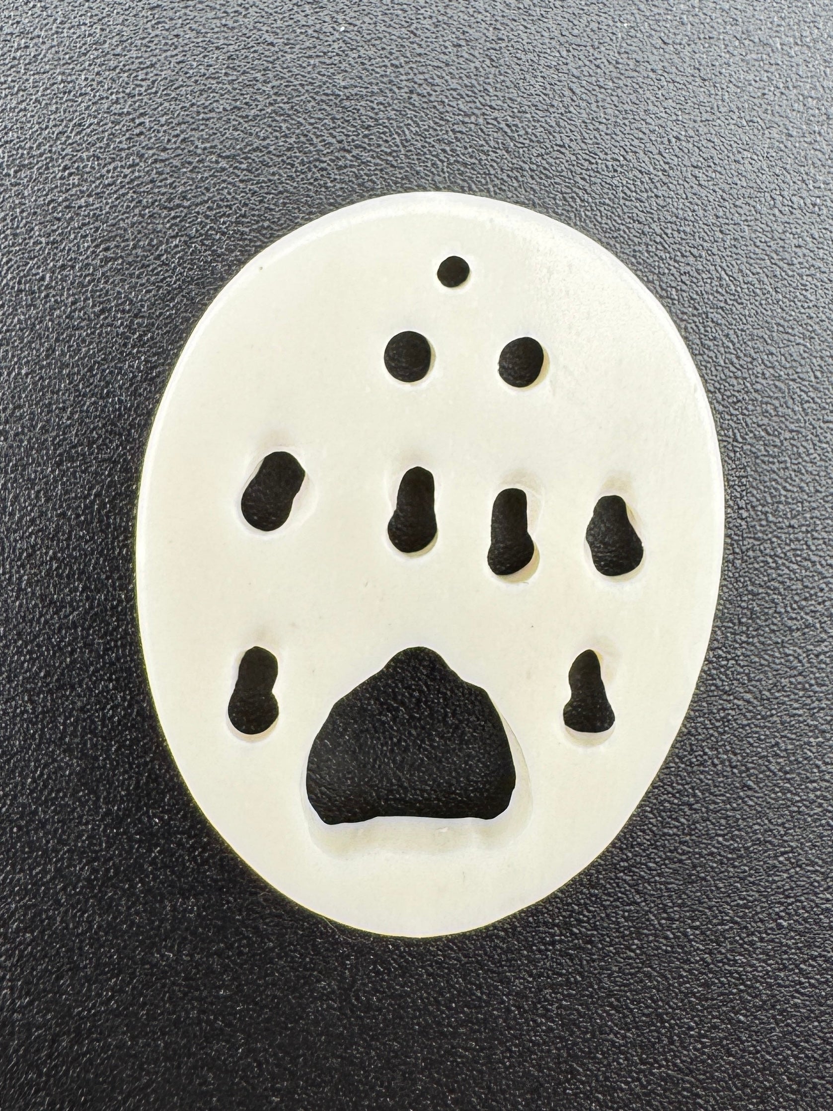 35mm Bone Wolf Claw Oval Pendant – Hand Carved Bone, Tribal & Indigenous Style