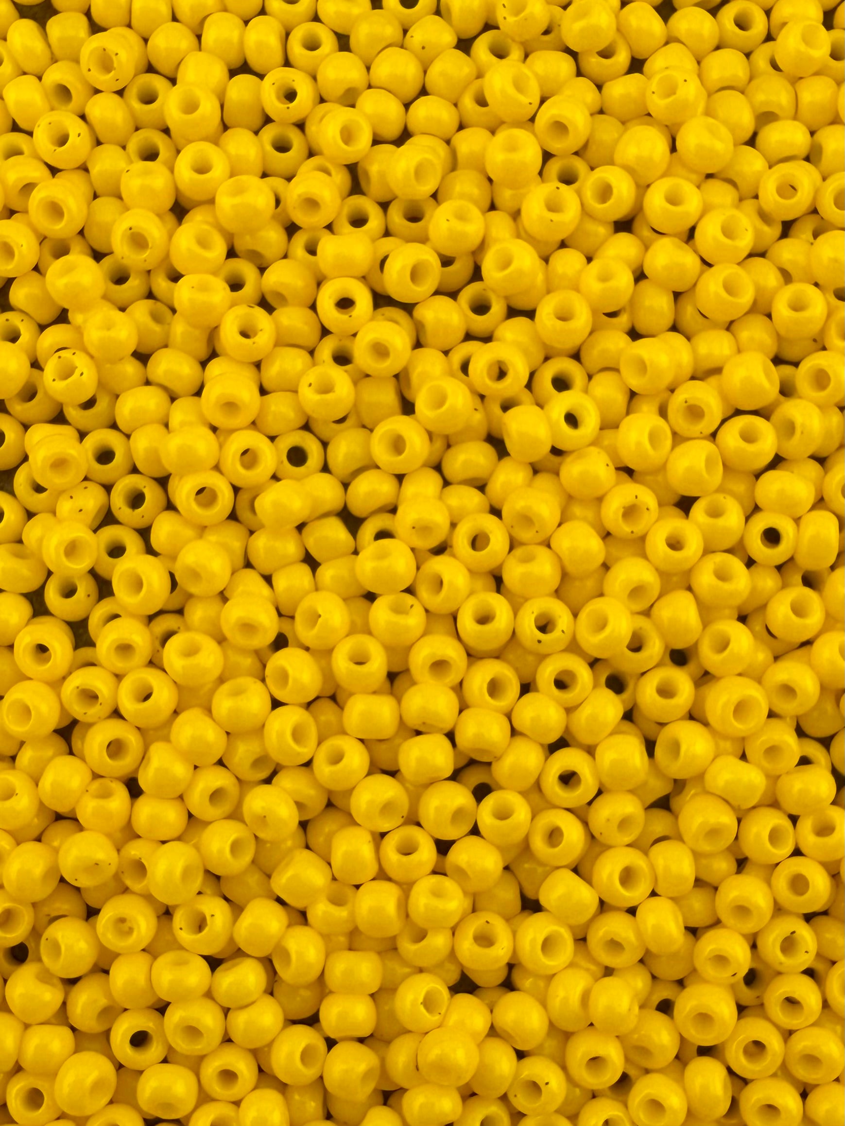 Mino Seed Beads 11/0 Light Canary Yellow