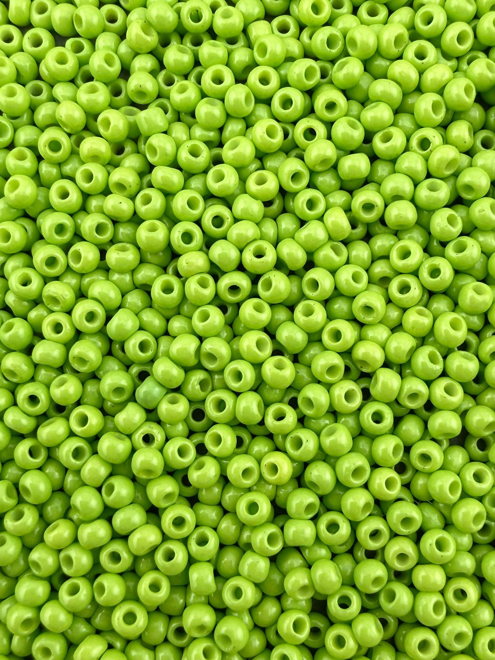 Mino Seed Beads 11/0 Light Lime