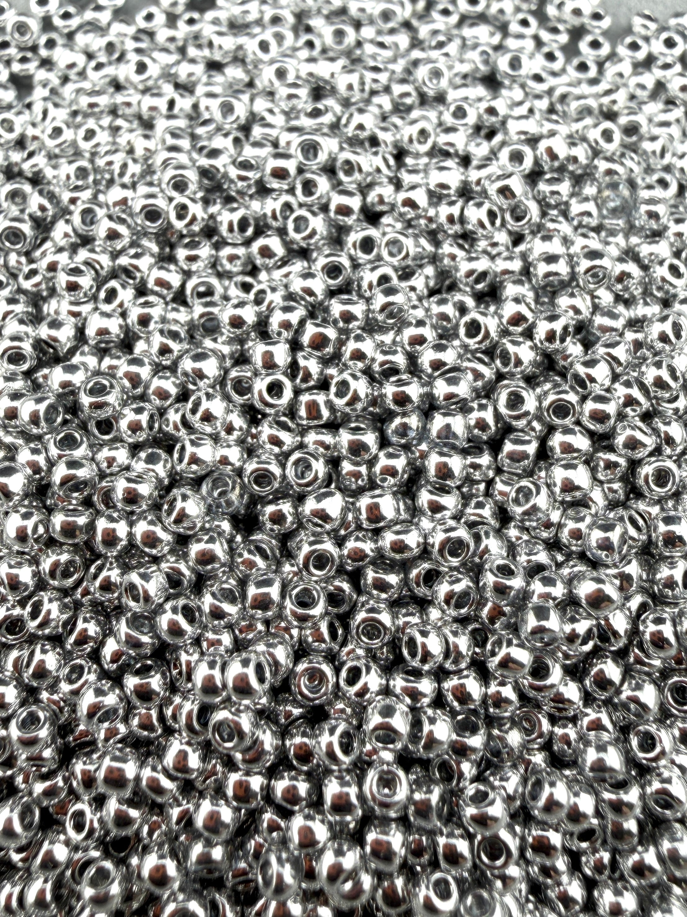 Mino Seed Beads 11/0 Metallic Silver