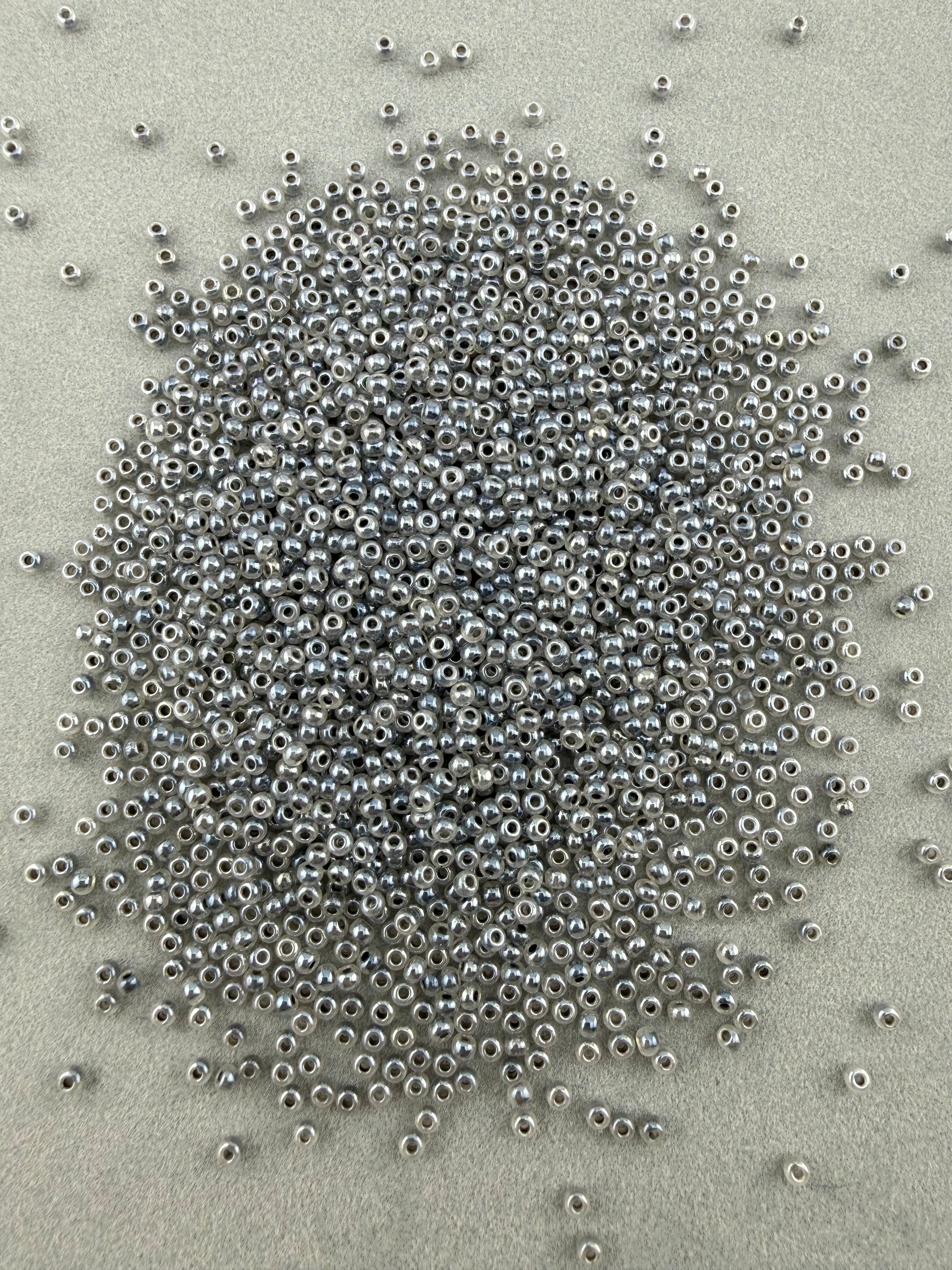 Mino Seed Beads 11/0 Crystal Luster Black Color Lined