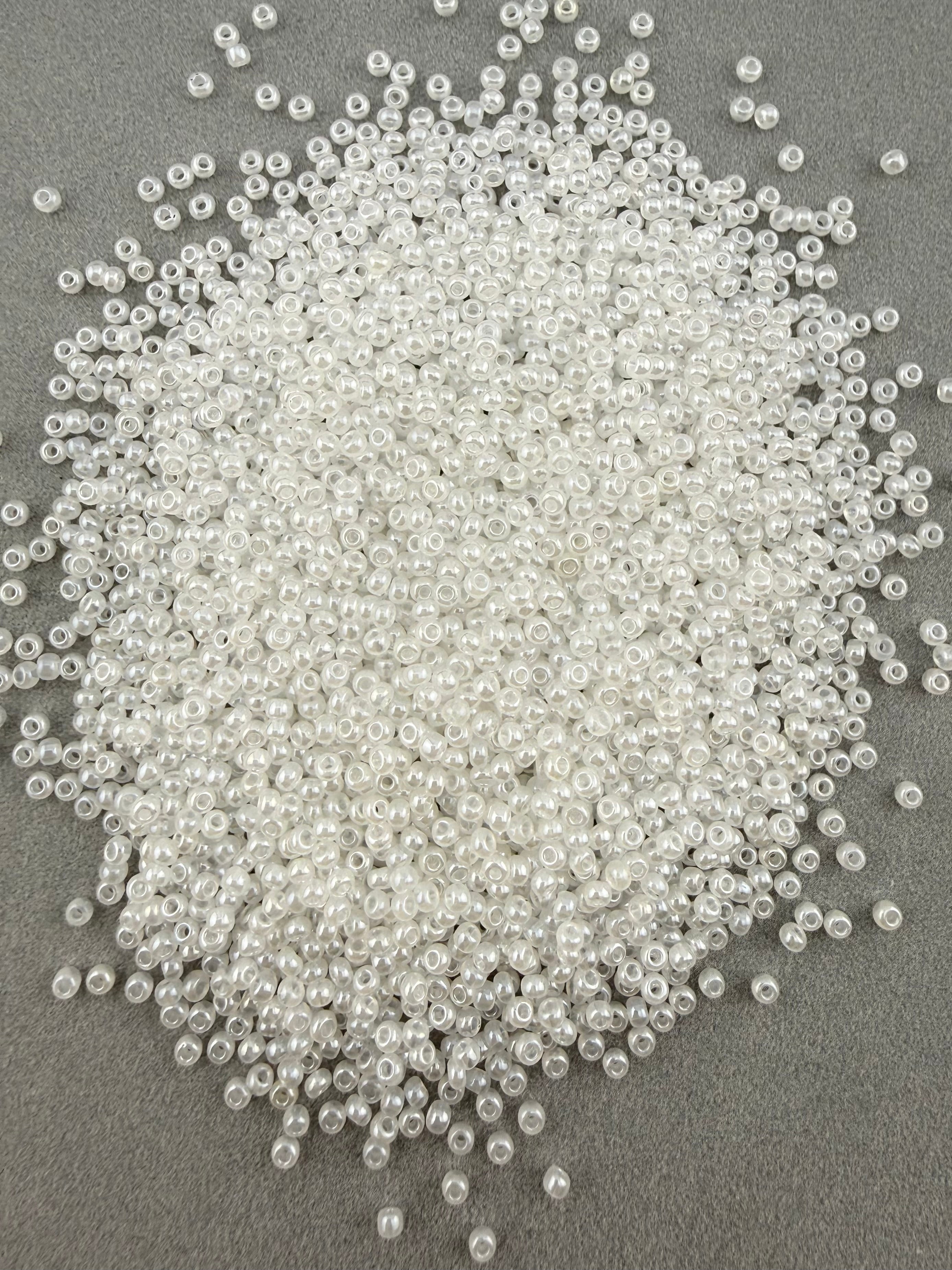 Mino Seed Beads 11/0 White Luster