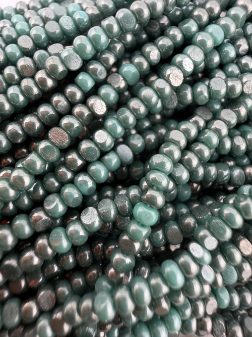 11/0 Sheen Chartlotte 2-Cut Ionized Opaque Aqua Green Hank