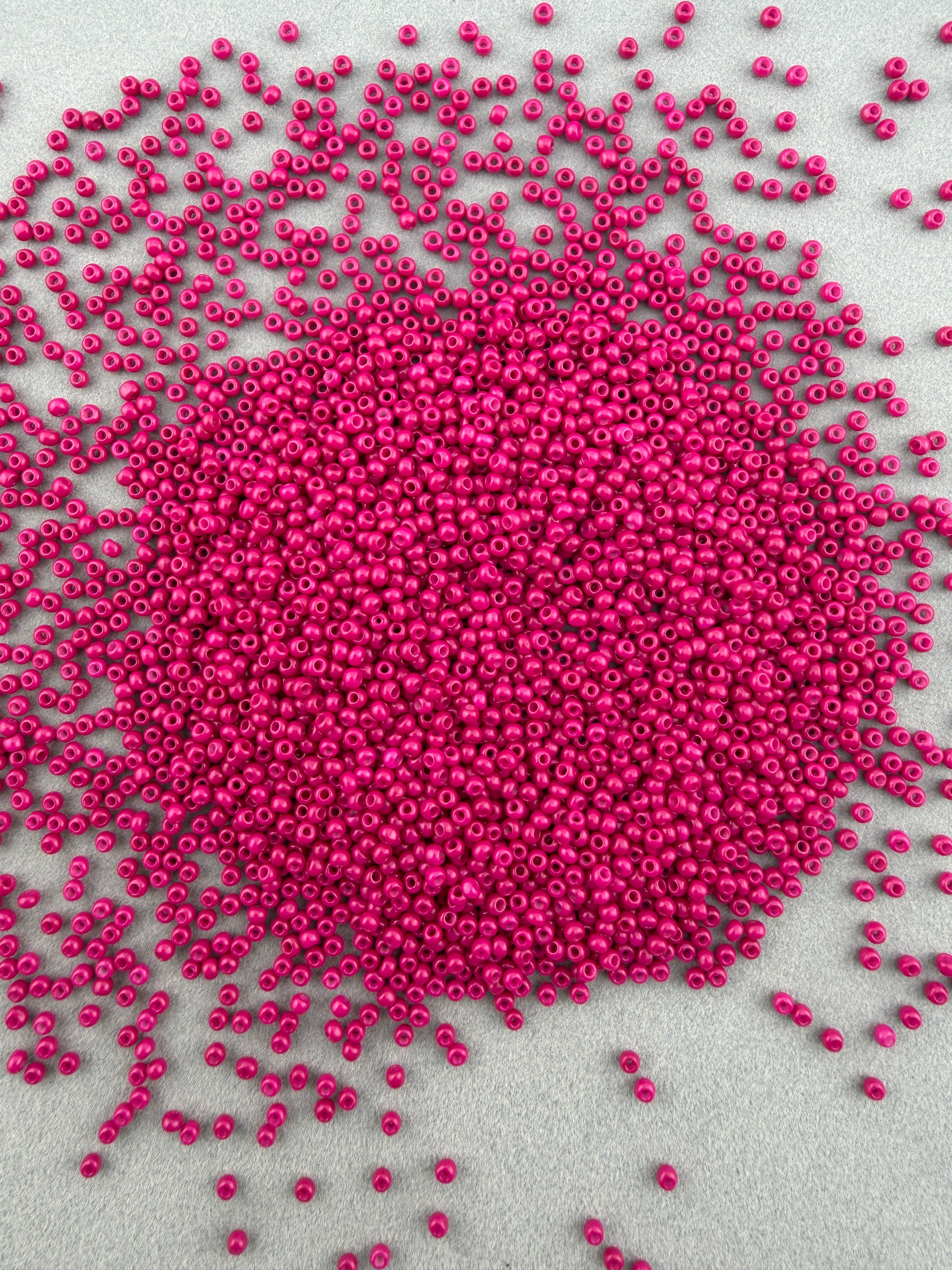 Mino Seed Beads 11/0 Opaque Magenta