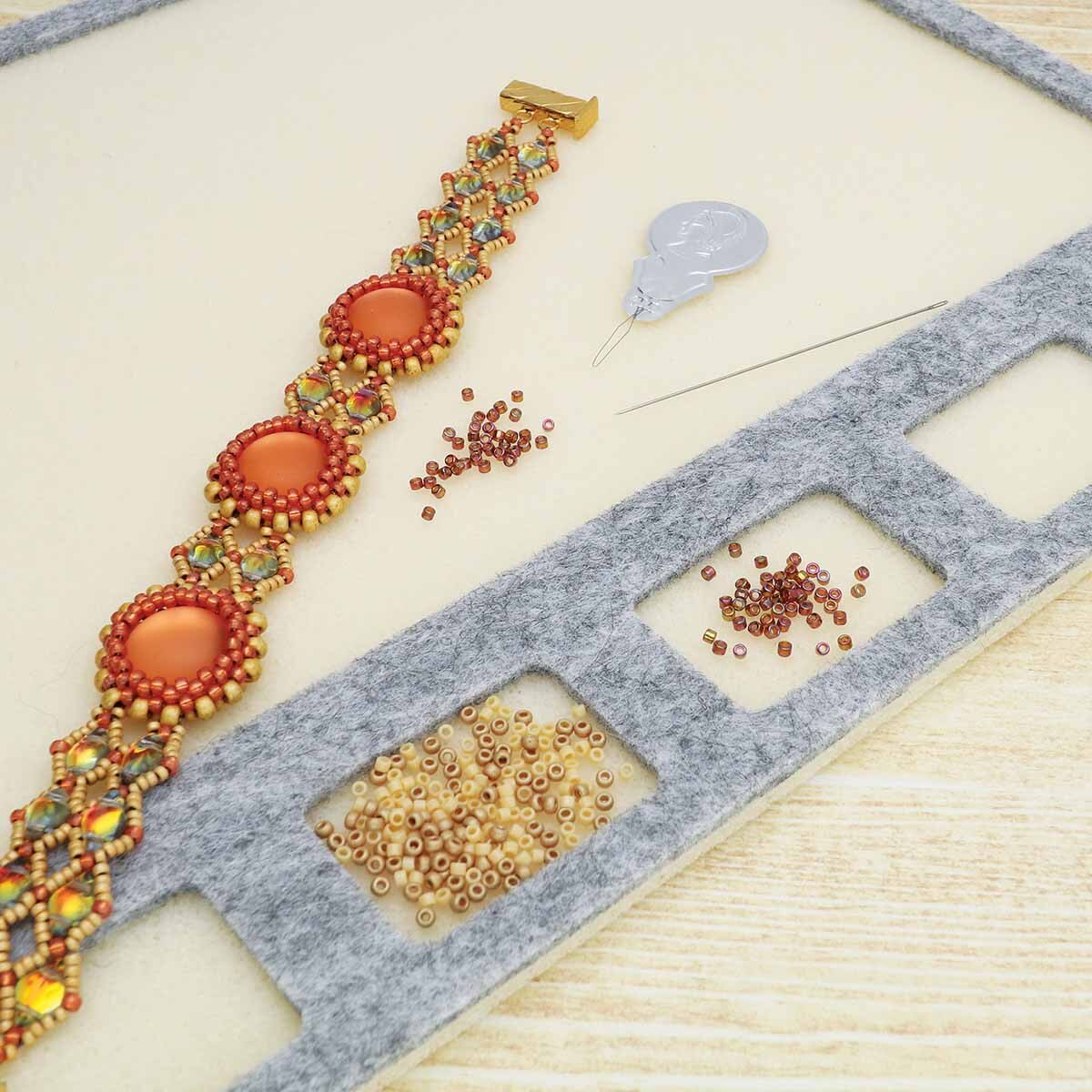 Seed Bead Treasure Mat 11" x 14" with 7 Cavities – Soft Beading & Jewelry Making Work Mat