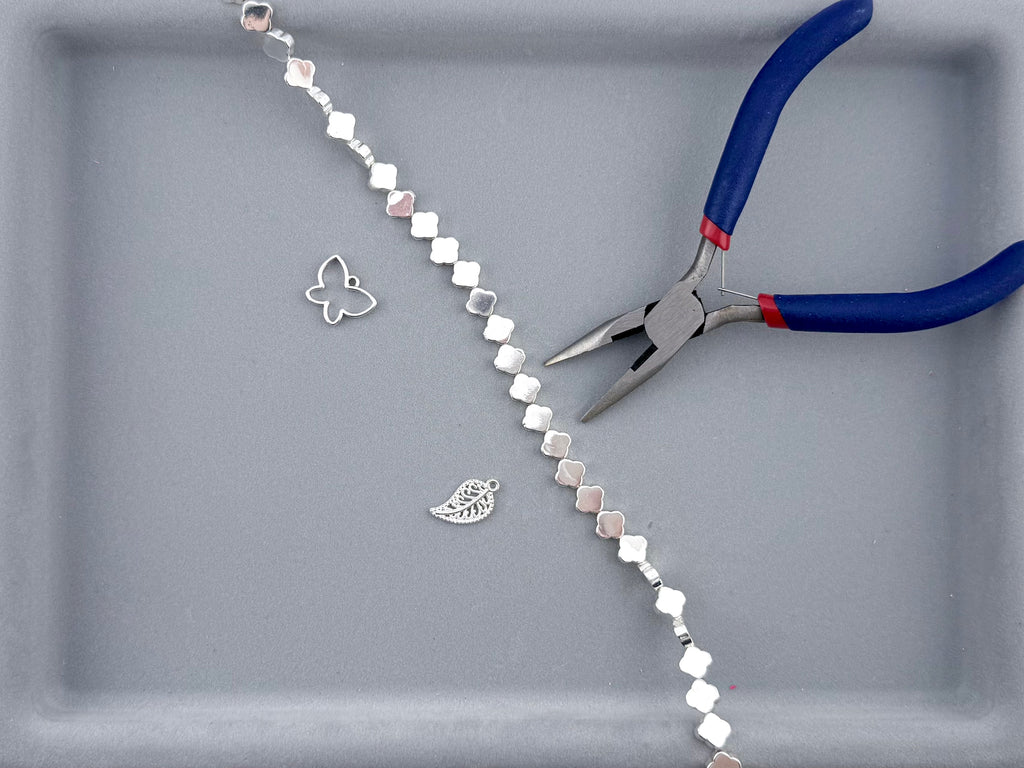 3x8mm Clover Hematite Beads Silver