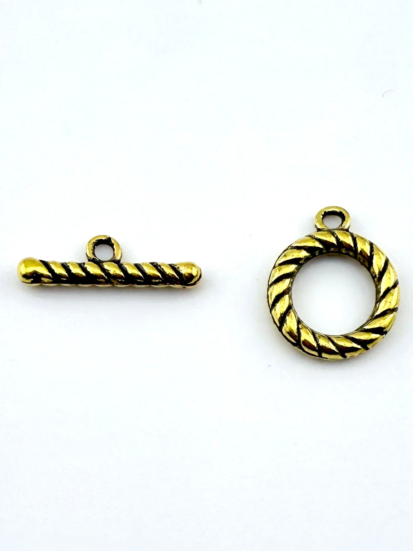 22mm Gold Fancy Gold Toggle