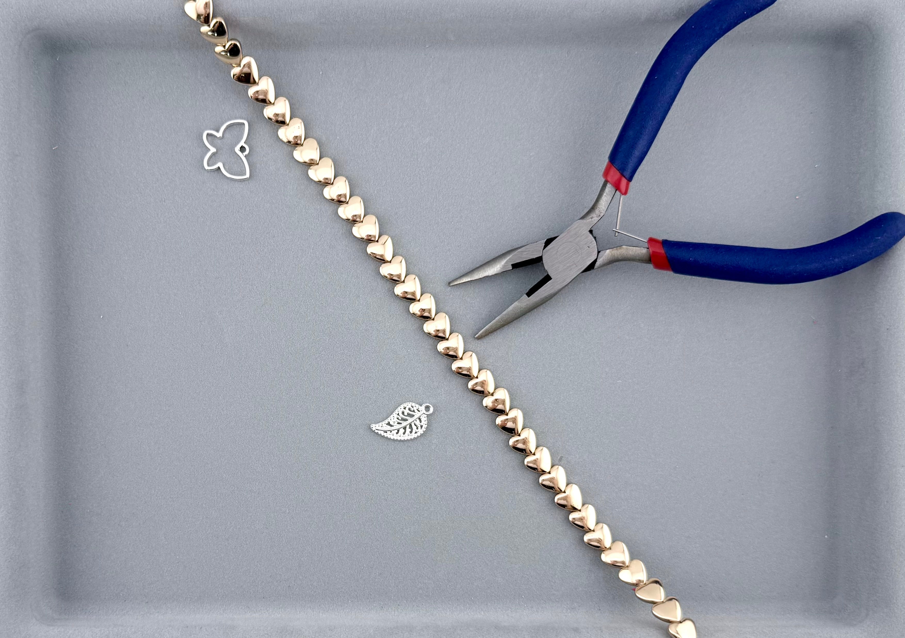 3x7x8mm Hematite Puffy Heart Gold