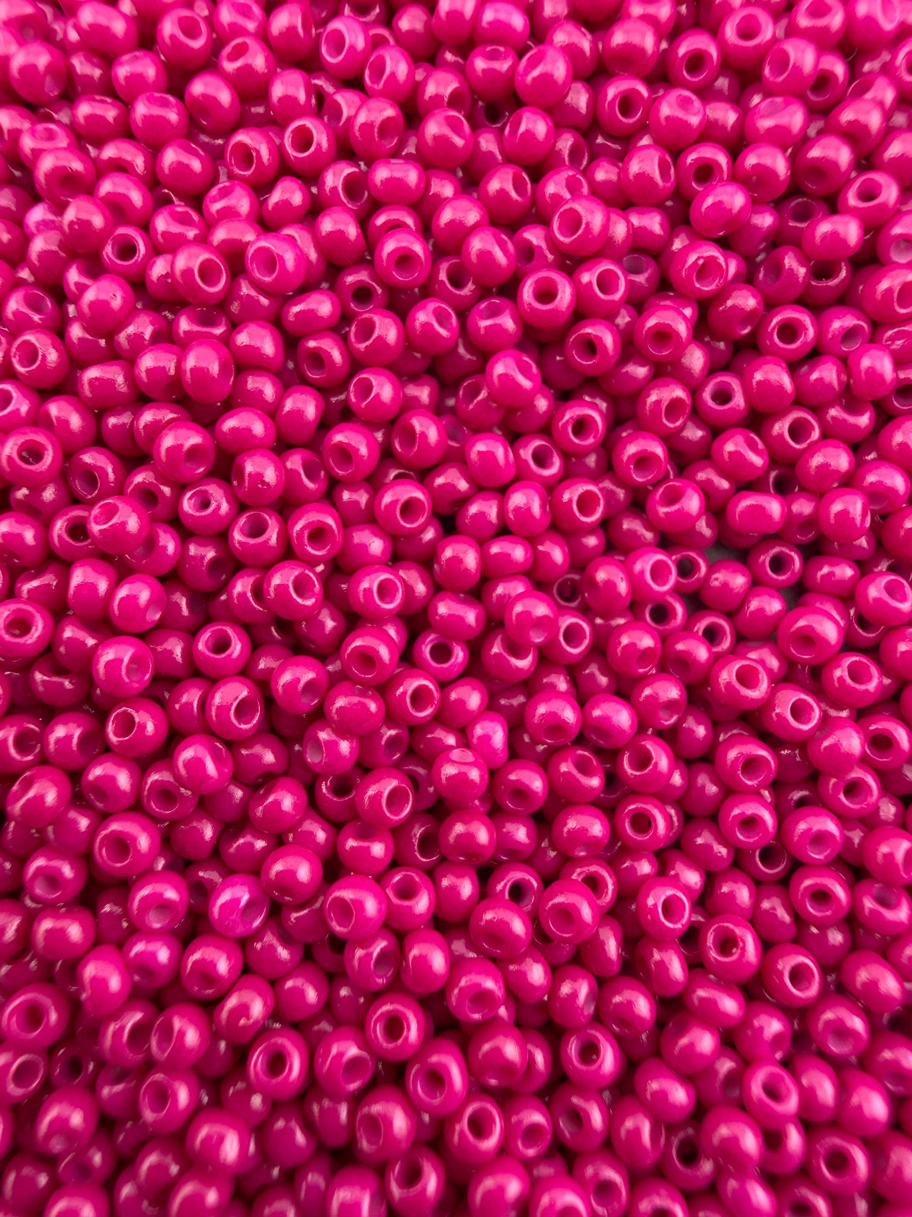 Mino Seed Beads 11/0 Opaque Magenta