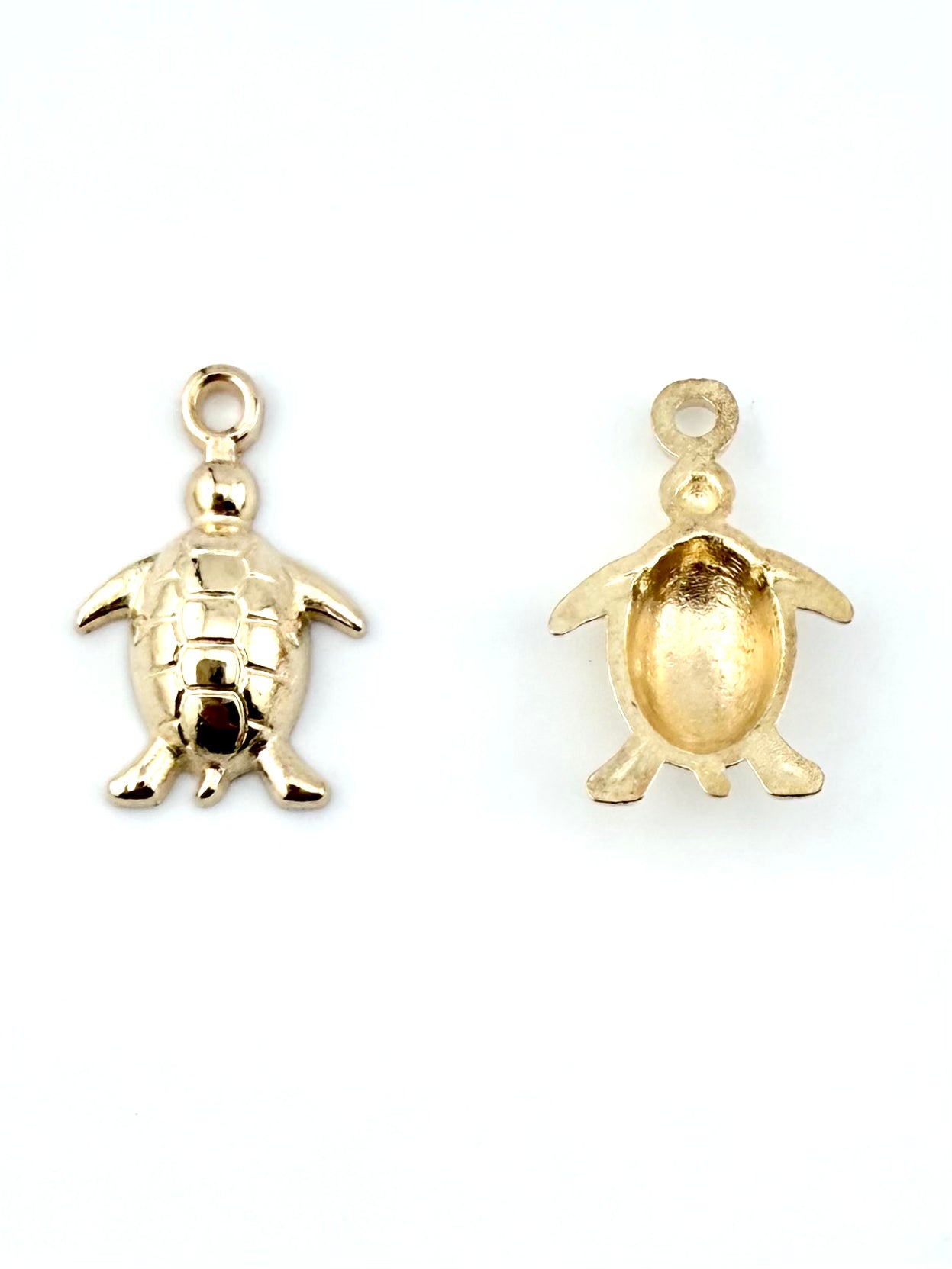 18.5mm Turtle Charm Light Gold