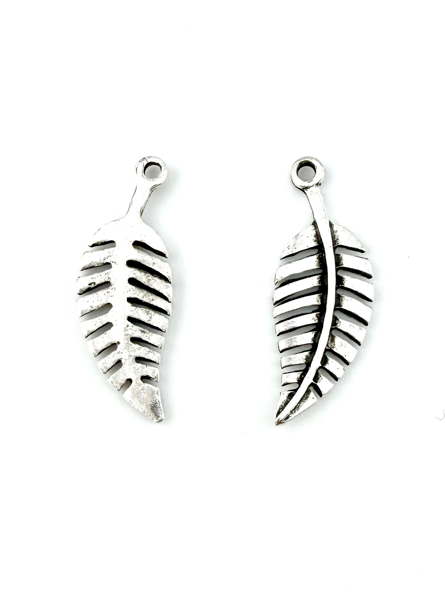 28mm Leaf Charm Rhodium