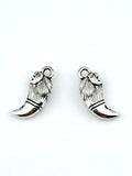 18mm Lions Tooth Charm Rhodium