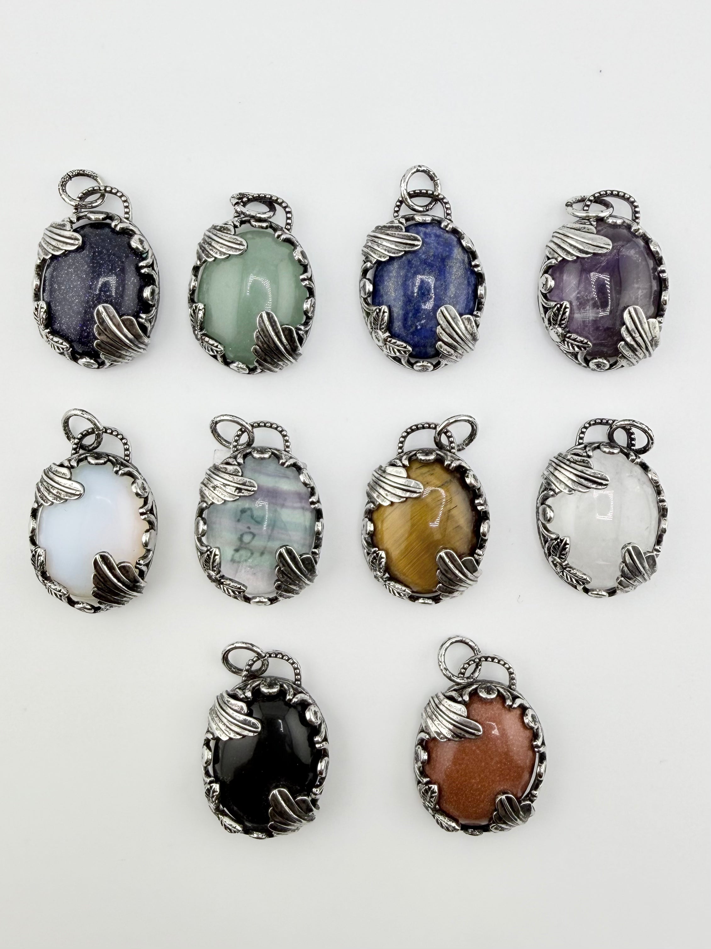 Natural Stone Oval Shape Pendant with Metal Frame