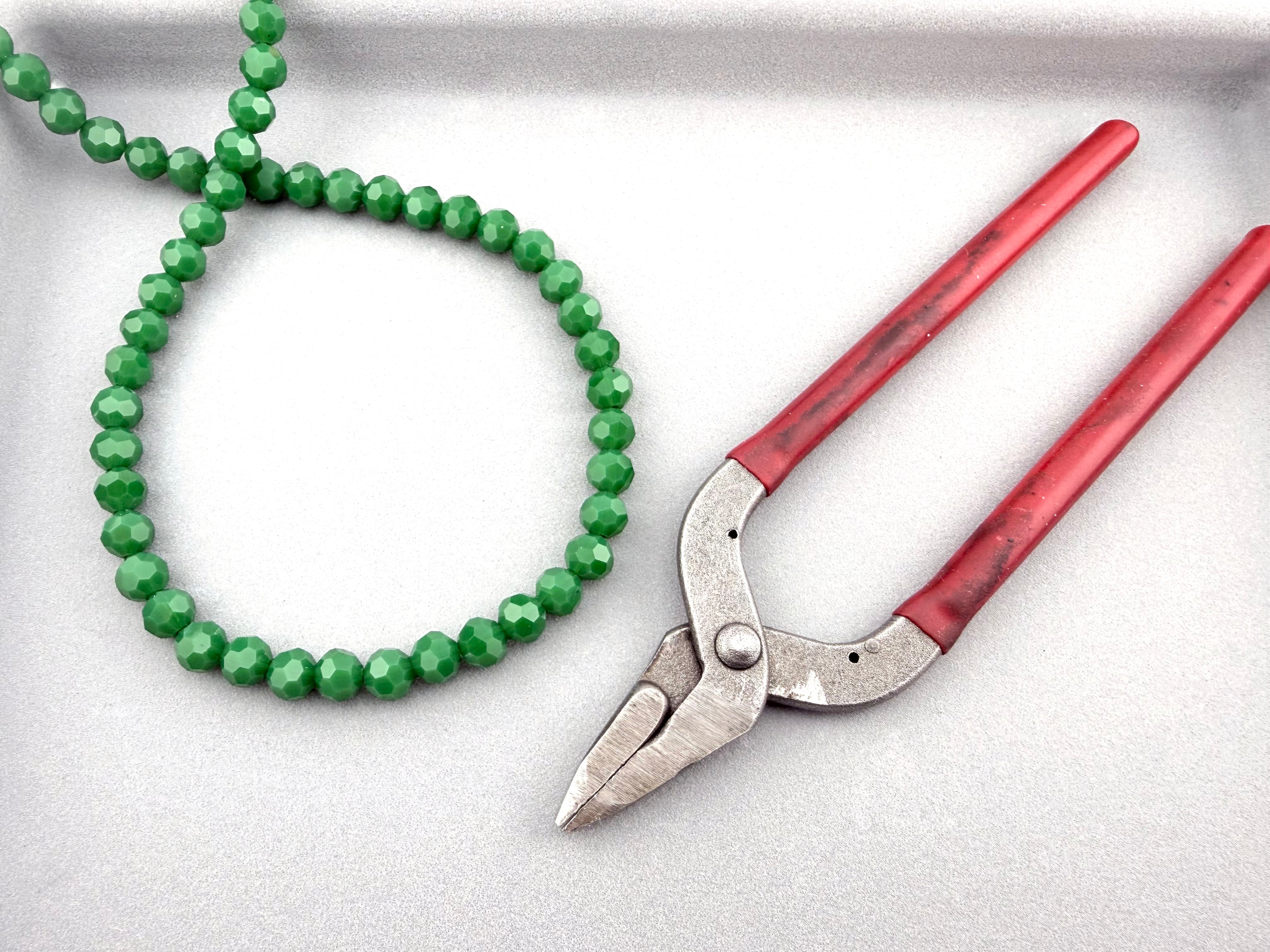8mm Glass faceted round Beads Jade Green