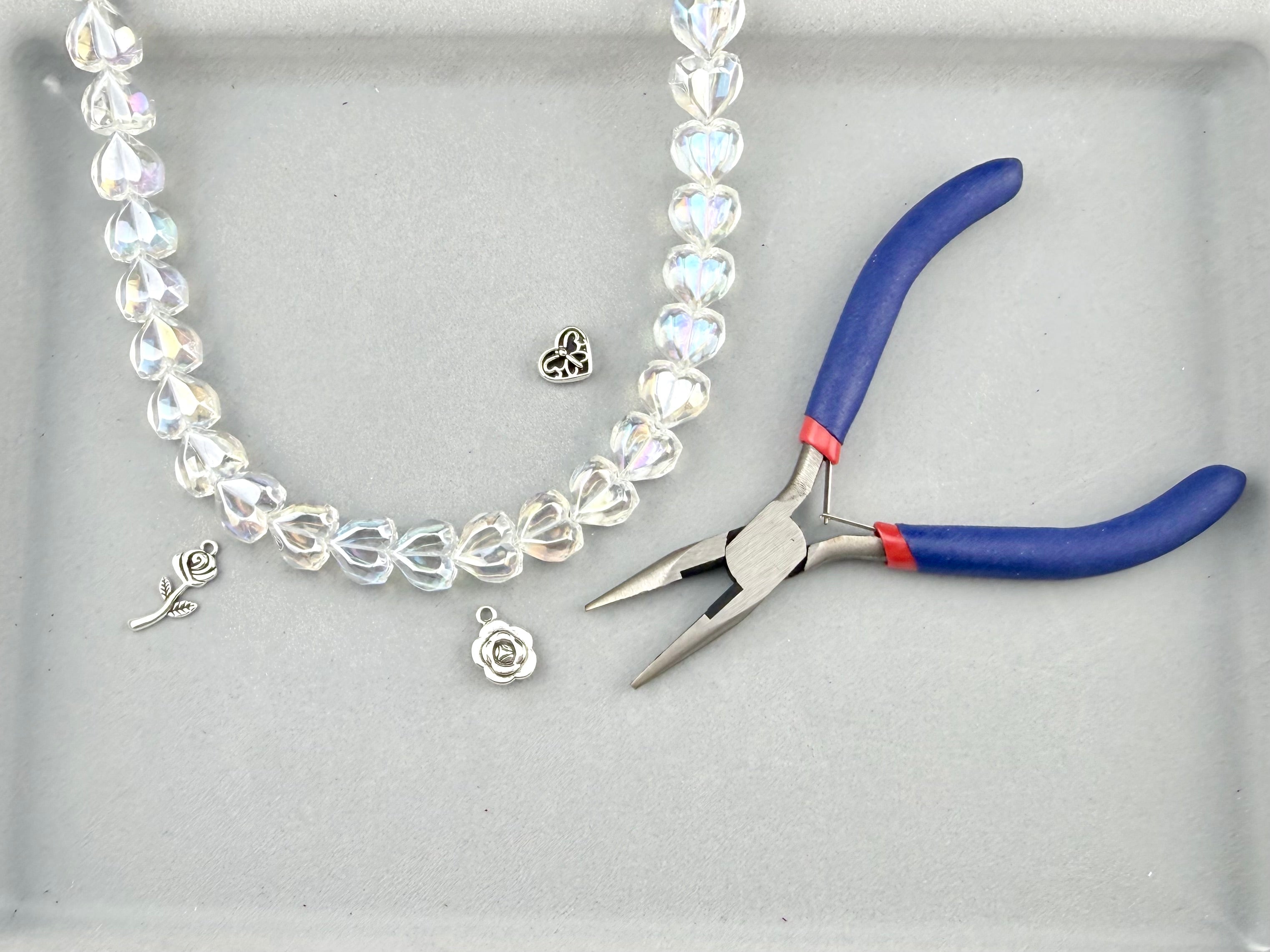 14mm Glass Heart Beads Clear