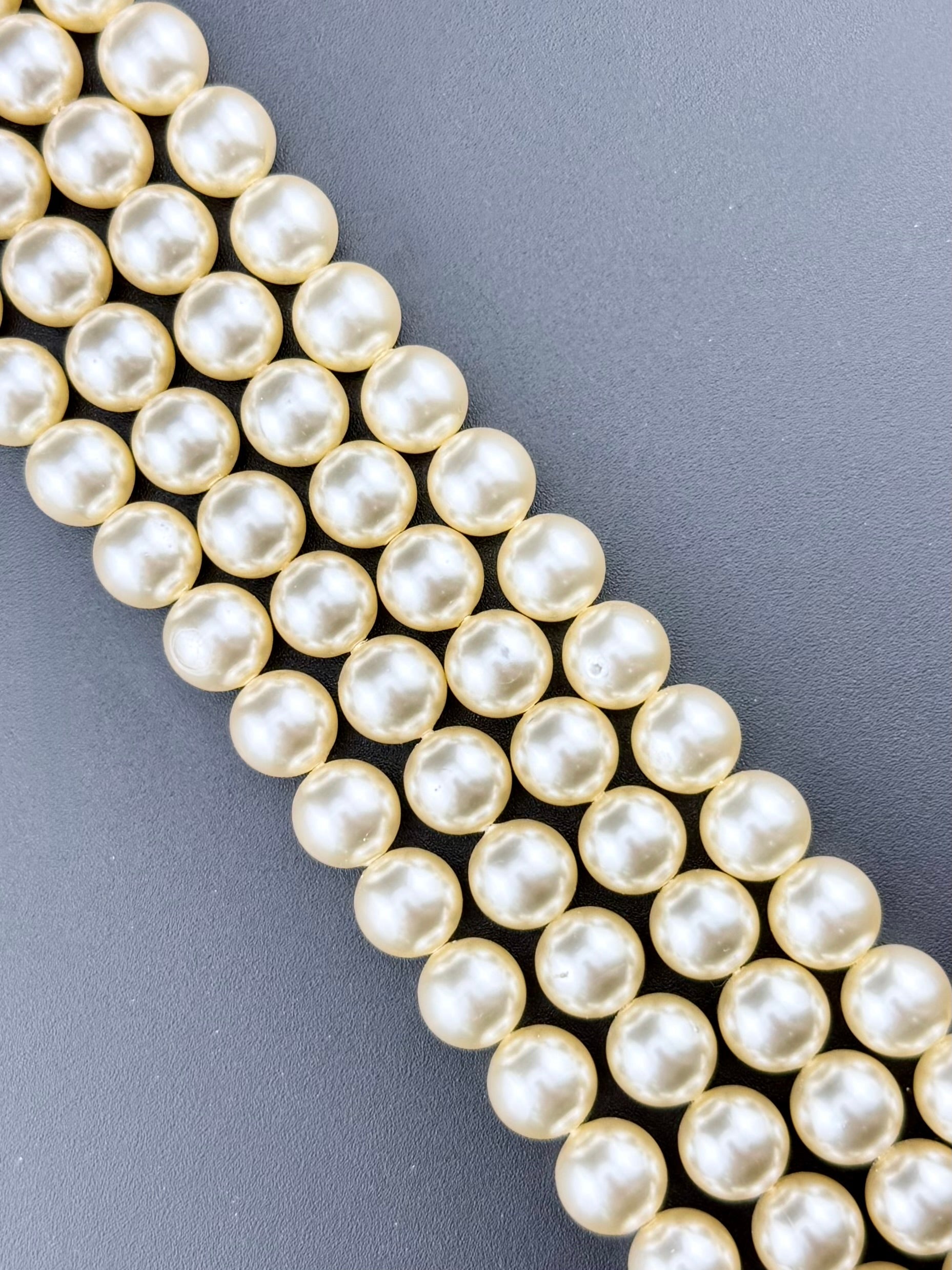 Shell Pearls Round Beads Strand Light Cream
