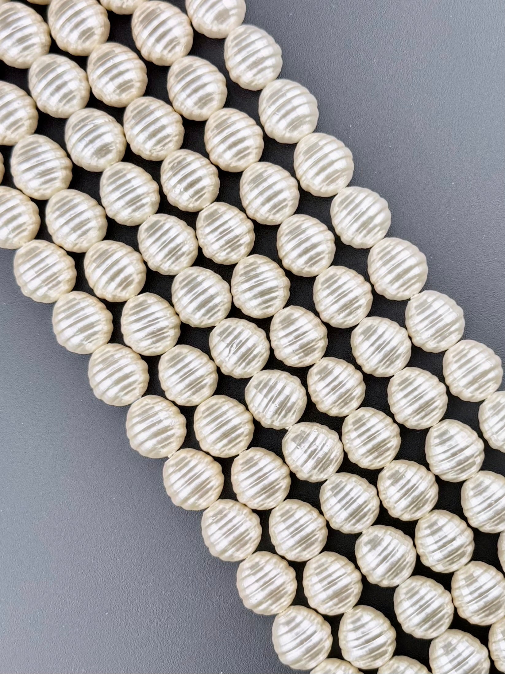 Ribbed Round Shell Pearl Beads Strand Cream
