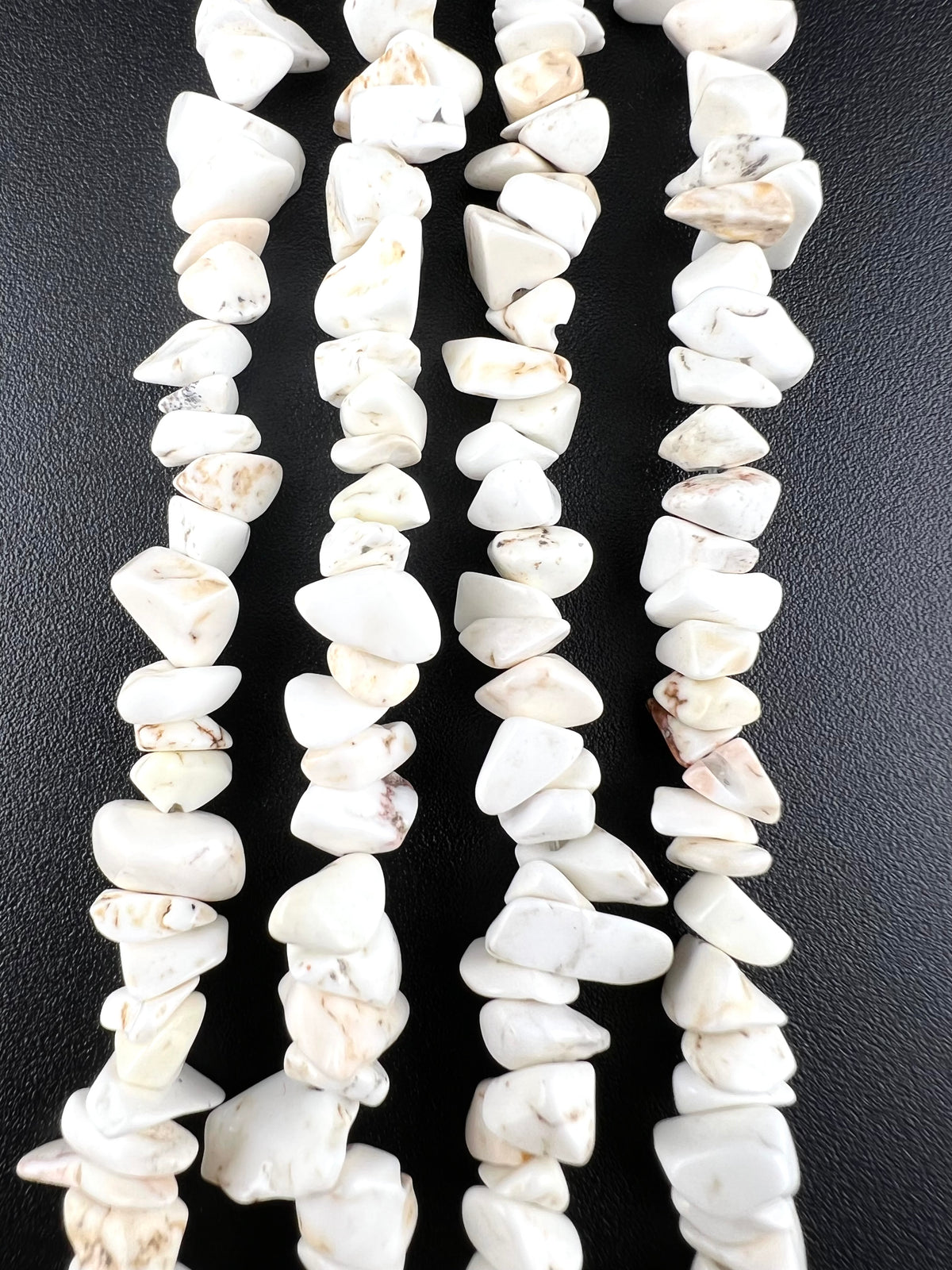 Natural Stone White Howlite Chip Beads 5-8mm