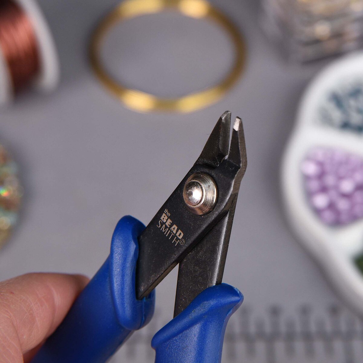 BeadSmith Economy Flush Cutter with Blue Handles – 5″ Precision Wire Cutting Tool for Jewelry & Craft Projects