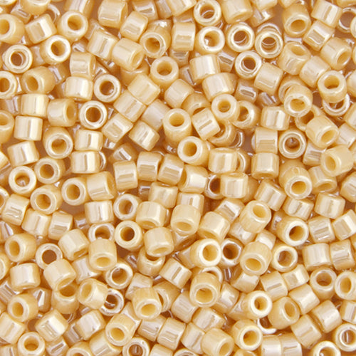 Delica Bead 11/0  Ivory Pear Opaque  Luster