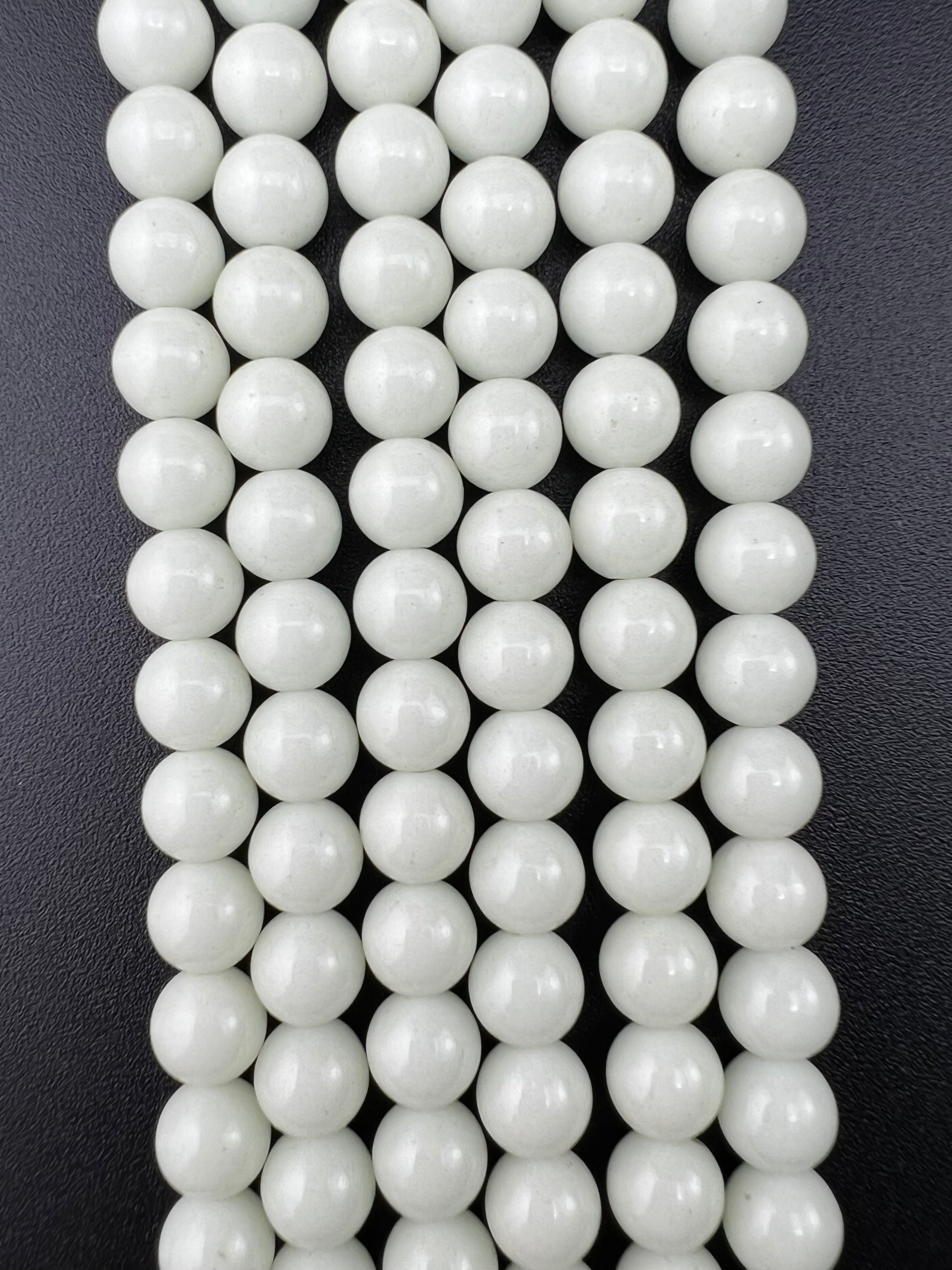 8mm Glass Glow In Dark Round Beads Light Green