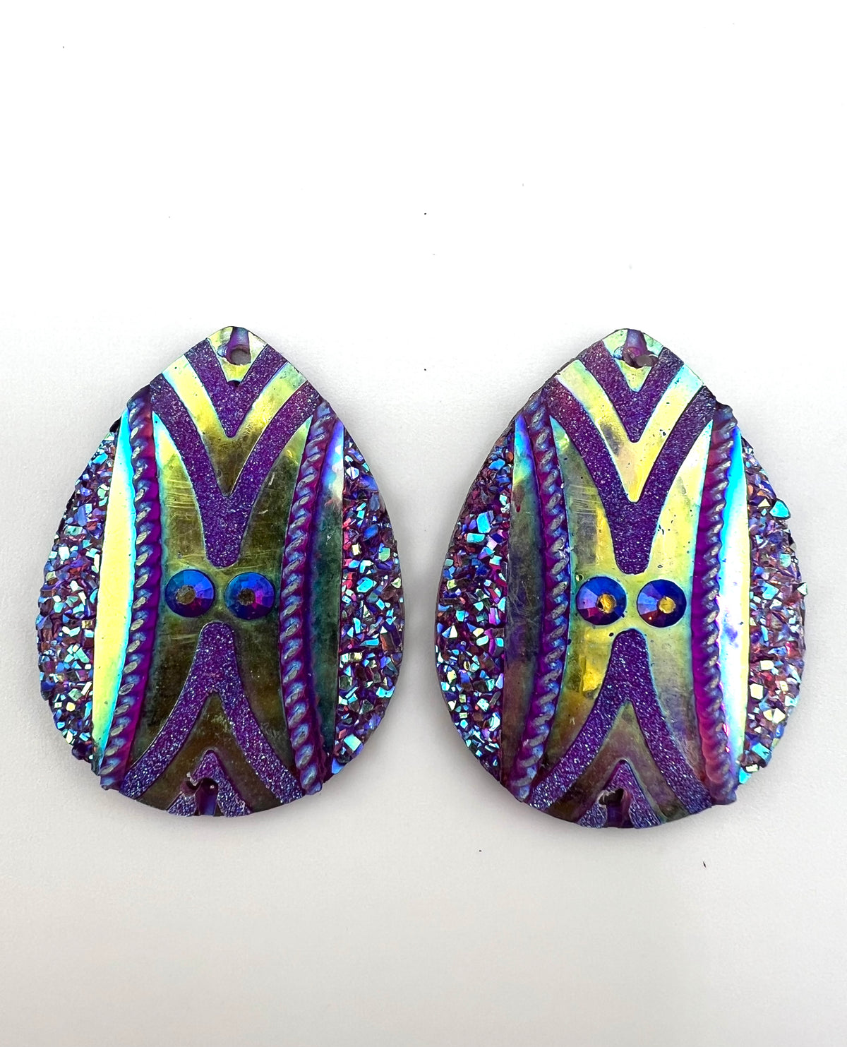 Resin Sew-on Warrior Shield Tear Drop Shape Cabochon 38x29mm, Purple