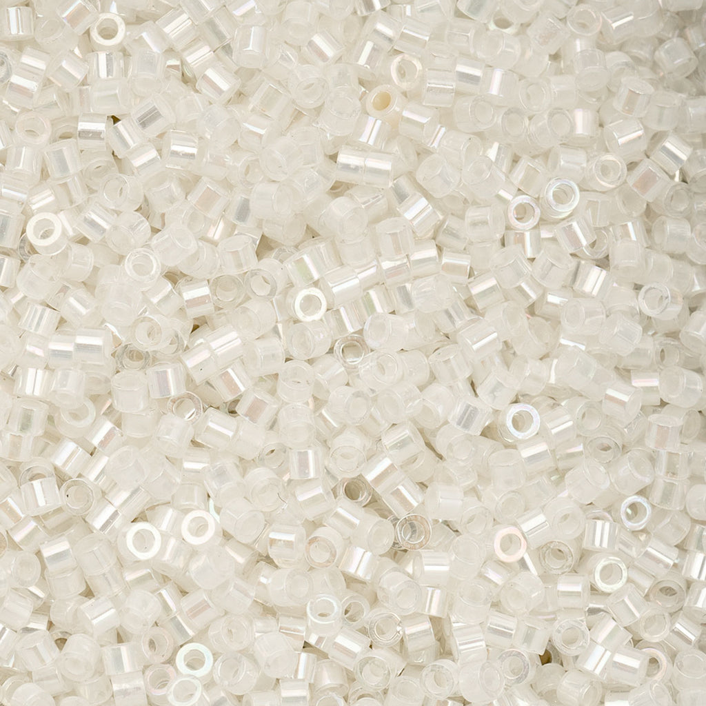 Cylin Bead 11/0 25g Bag Off White AB