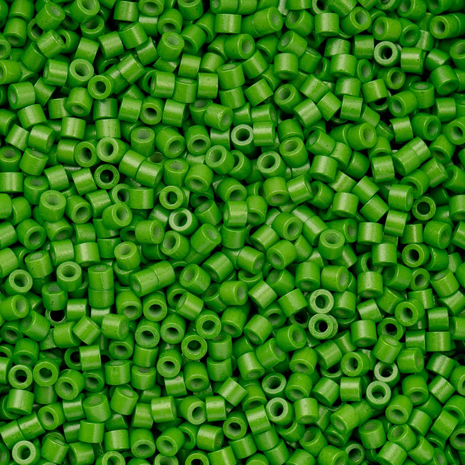 Cylin Bead 11/0 25g Bag Opaque Grass Green