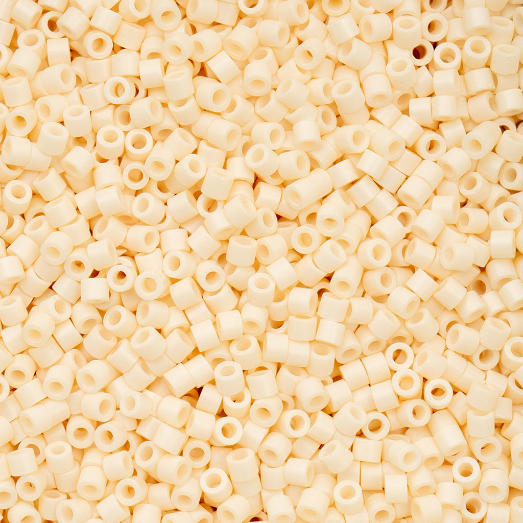 Cylin Bead 11/0 25g Bag Opaque White Bisque