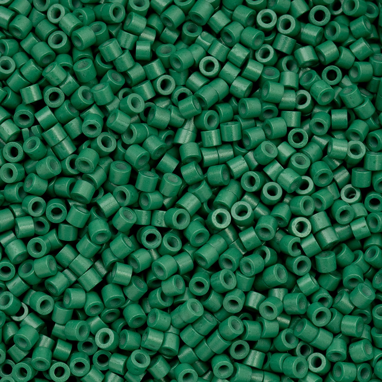 Cylin Bead 11/0 25g Bag Opaque Emerald Green