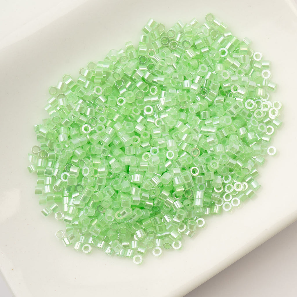 Cylin Bead 11/0 25g Bag Light Crystal Green Ceylon