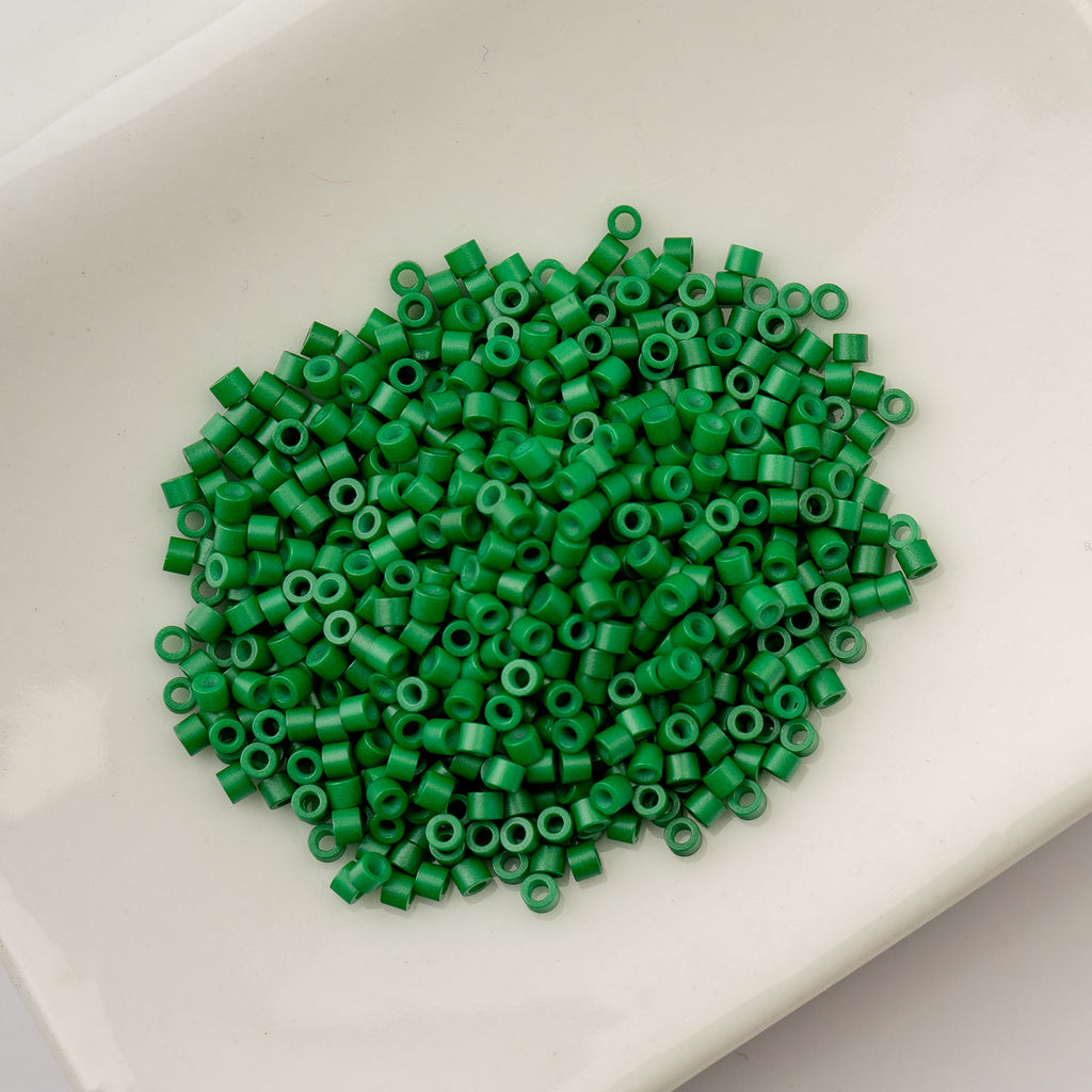 Cylin Bead 11/0 25g Bag Opaque Jade Green