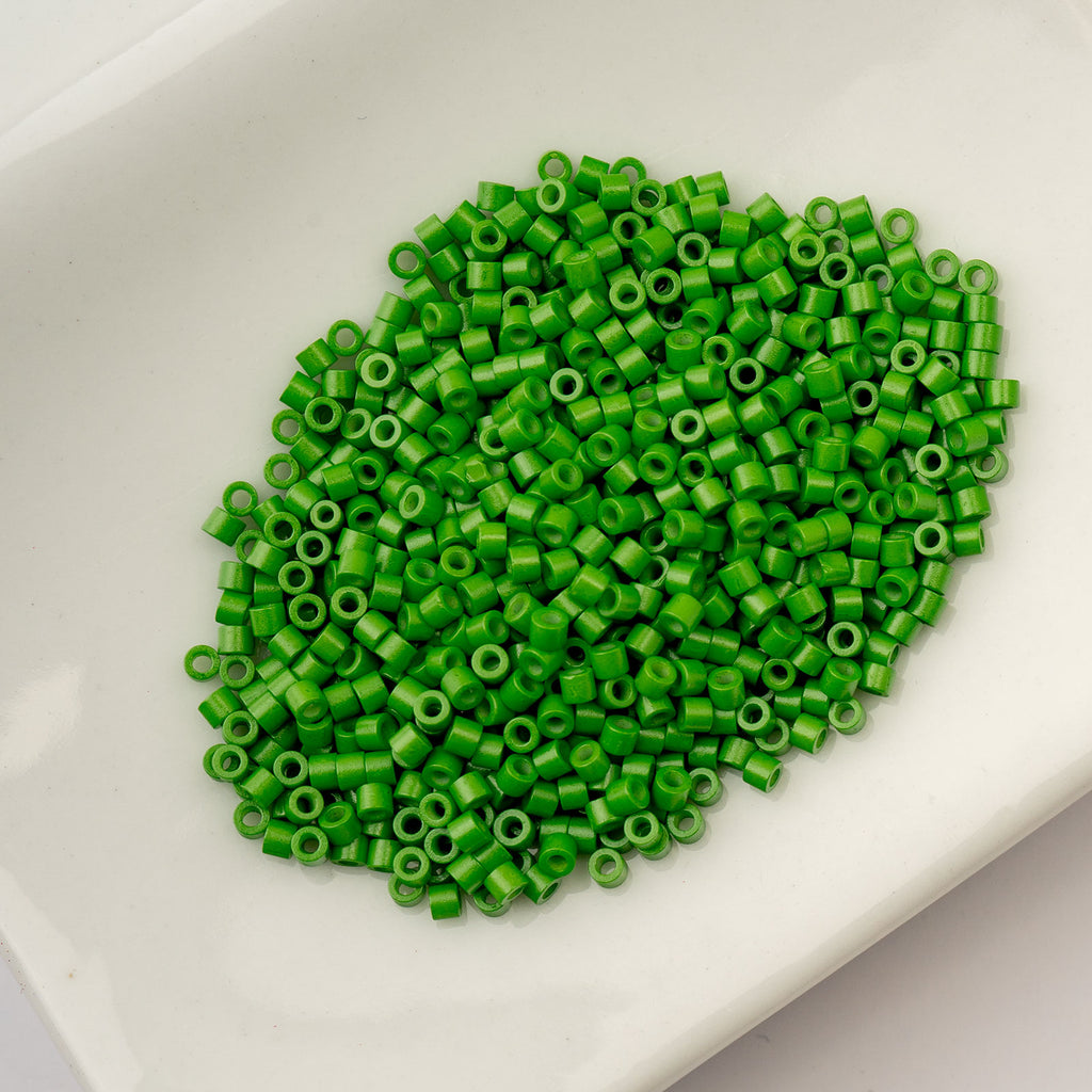 Cylin Bead 11/0 25g Bag Opaque Grass Green