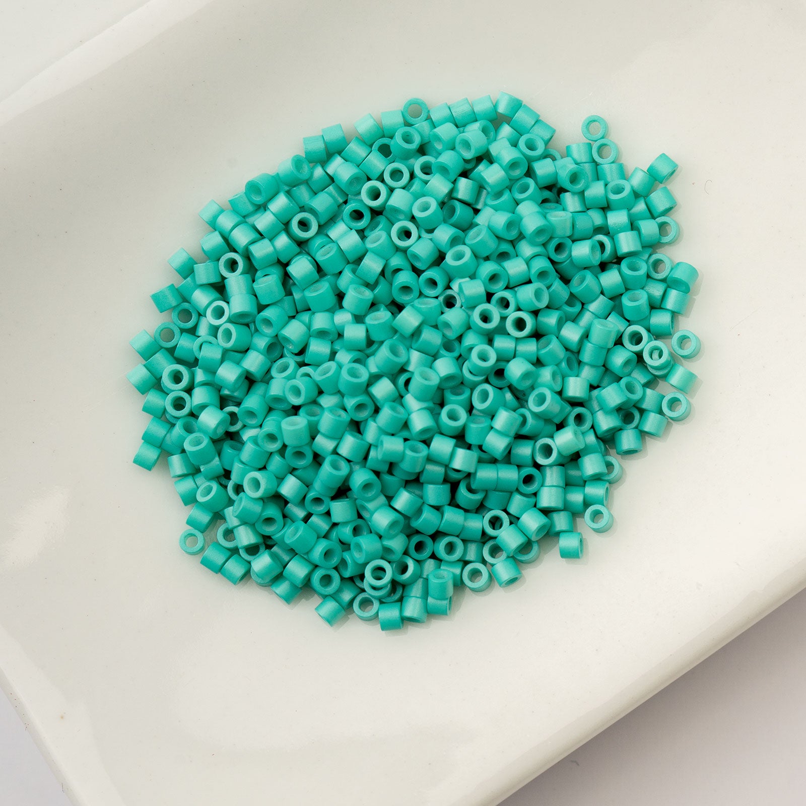 Cylin Bead 11/0 25g Bag Opaque Turquoise Green