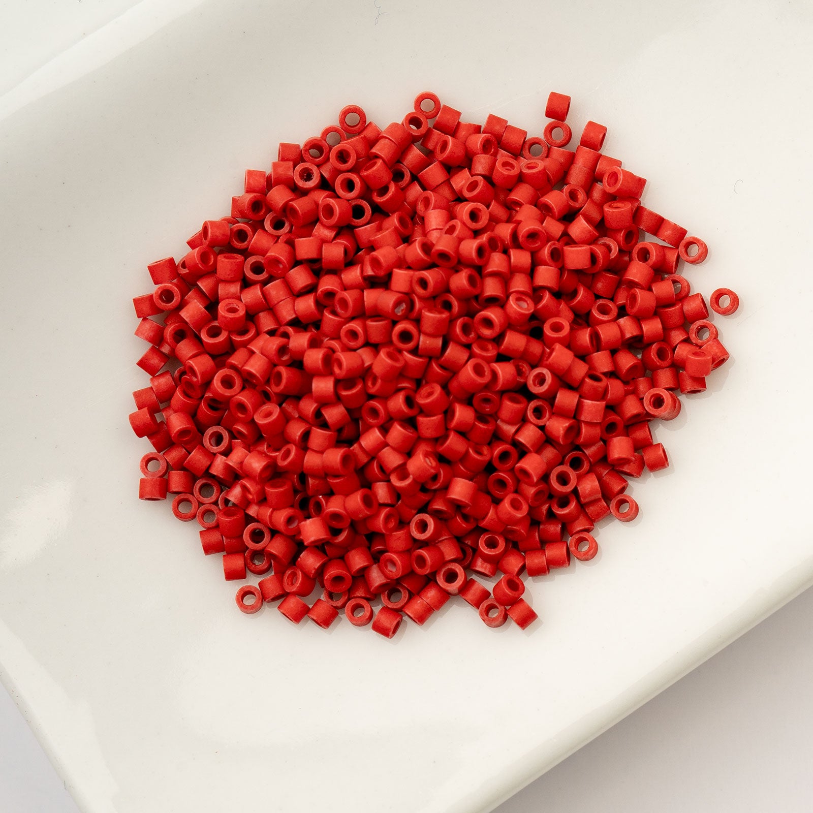 Cylin Bead 11/0 25g Bag Red Matte