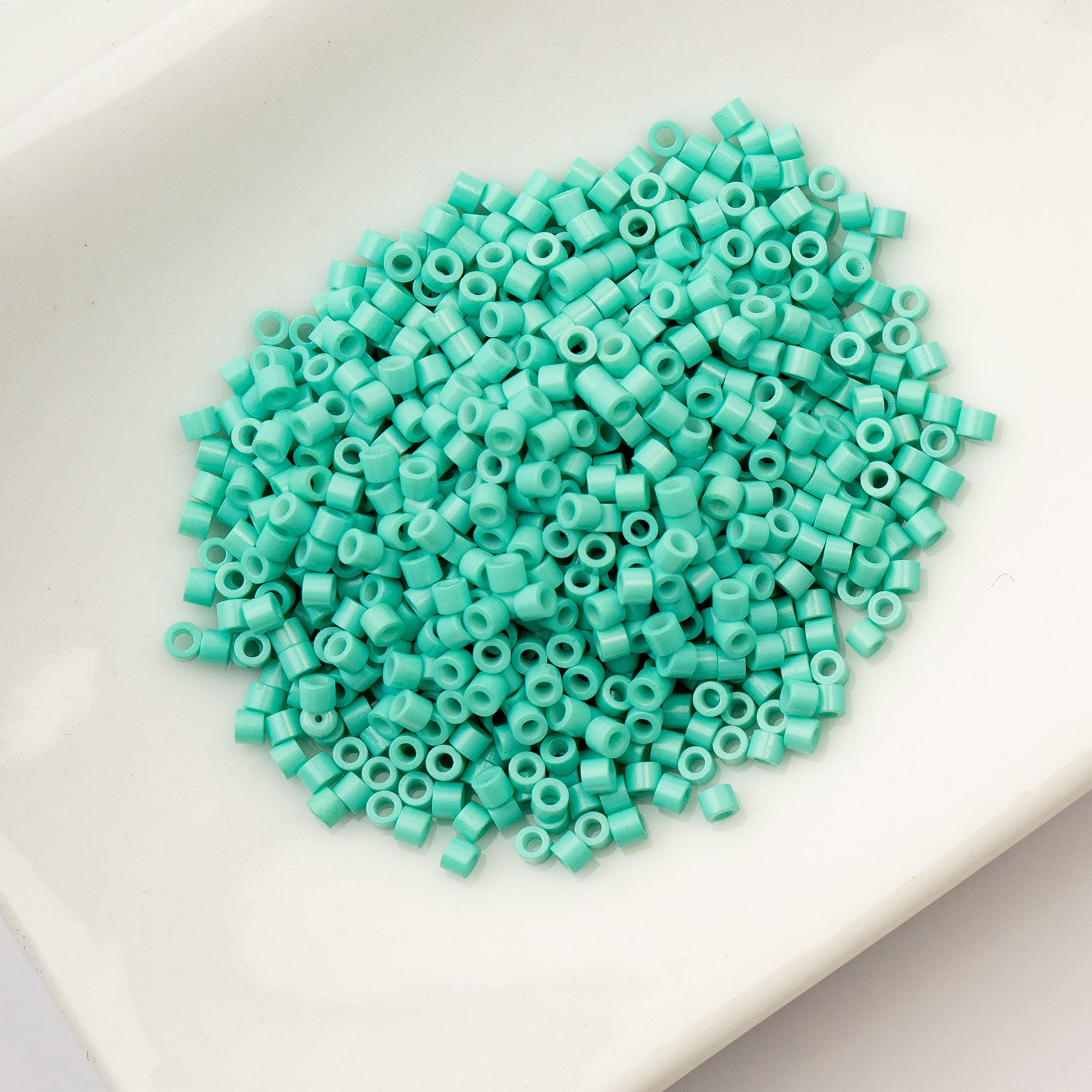 Cylin Bead 11/0 25g Bag Opaque Vibrant Turquoise