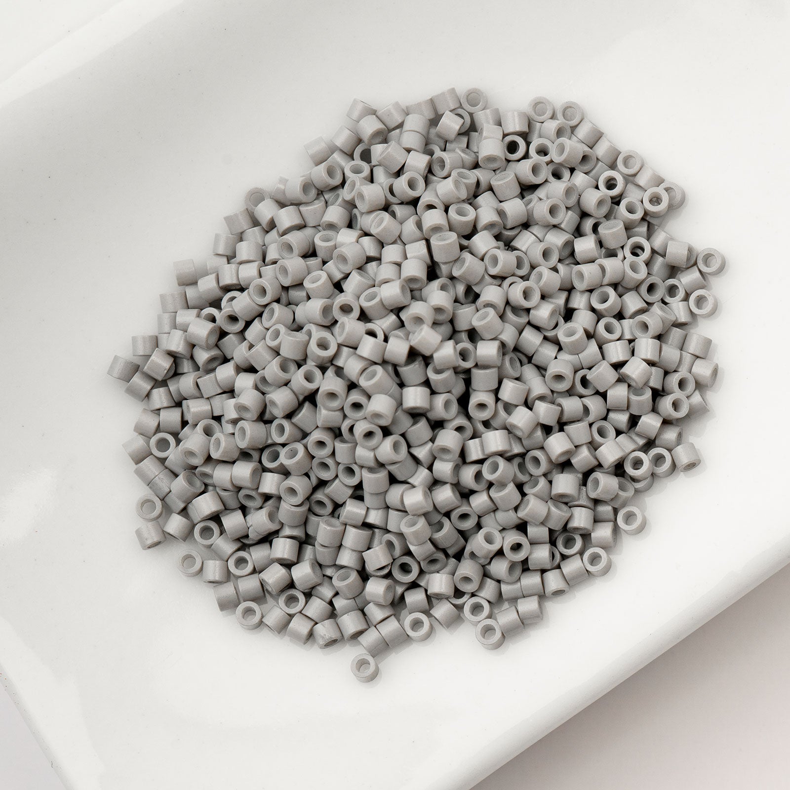 Cylin Bead 11/0 25g Bag Opaque Dove Grey