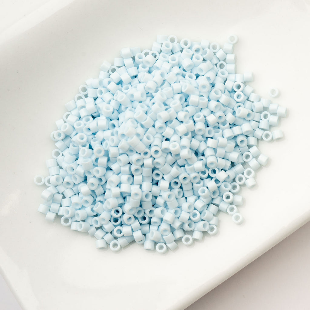 Cylin Bead 11/0 25g Bag Opaque Light Blue Sky