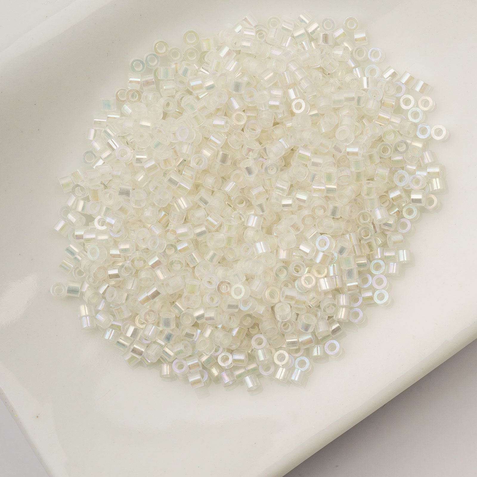 Cylin Bead 11/0 25g Bag Glow in Dark AB - White to Green