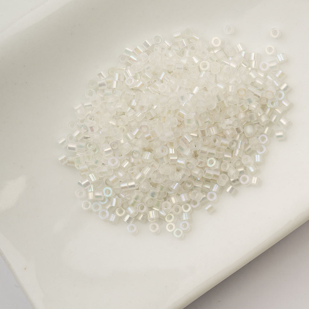 Cylin Bead 11/0 25g Bag Glow in Dark AB - White to Turquoise