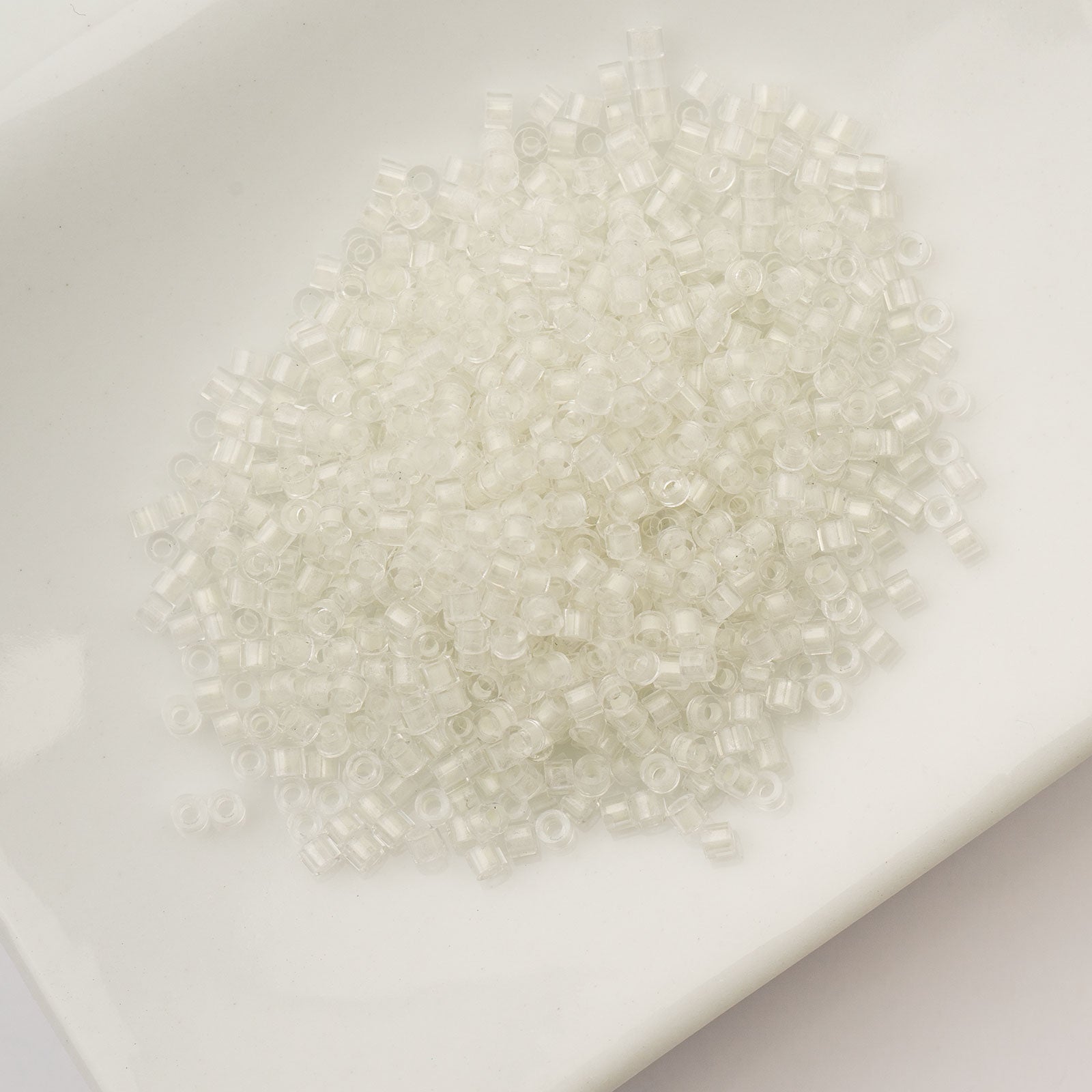 Cylin Bead 11/0 25g Bag Glow in Dark - White to Green