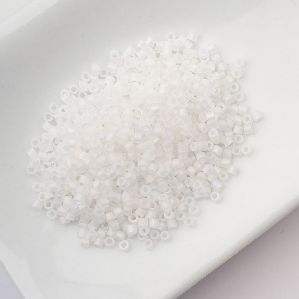 Cylin Bead 11/0 25g Bag Matte Macaron AB - White